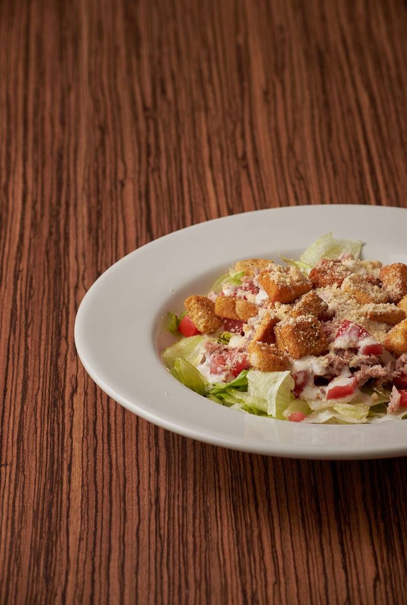 Ensalada César con picatostes